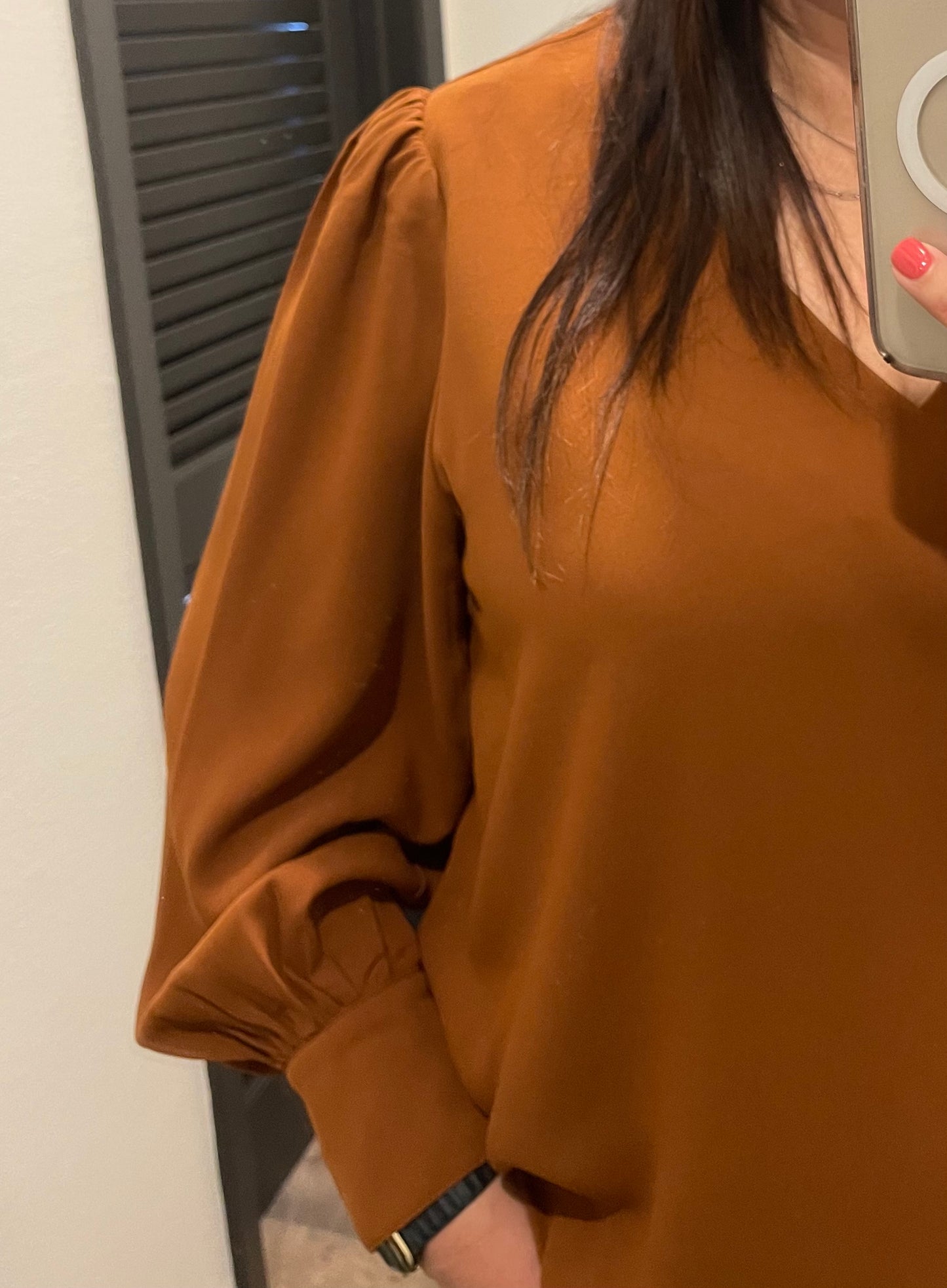 Toffee V-neck