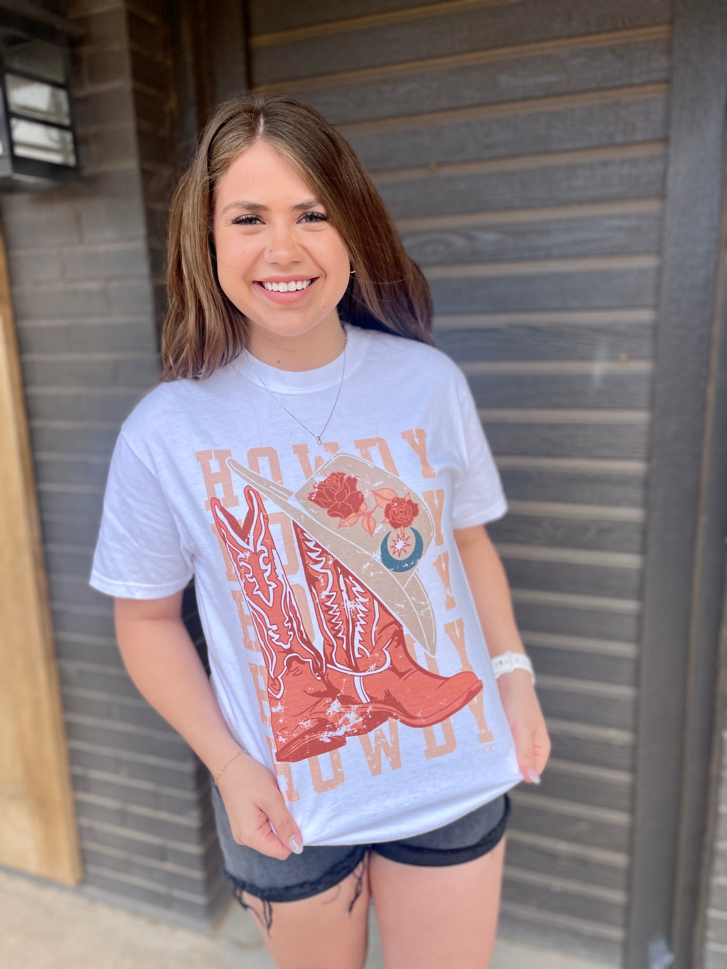 HOWDY Cowboy Boots Graphic Tee
