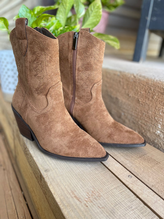 Rowdy Western Boot