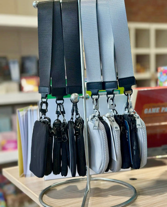 Double pouch wristlet